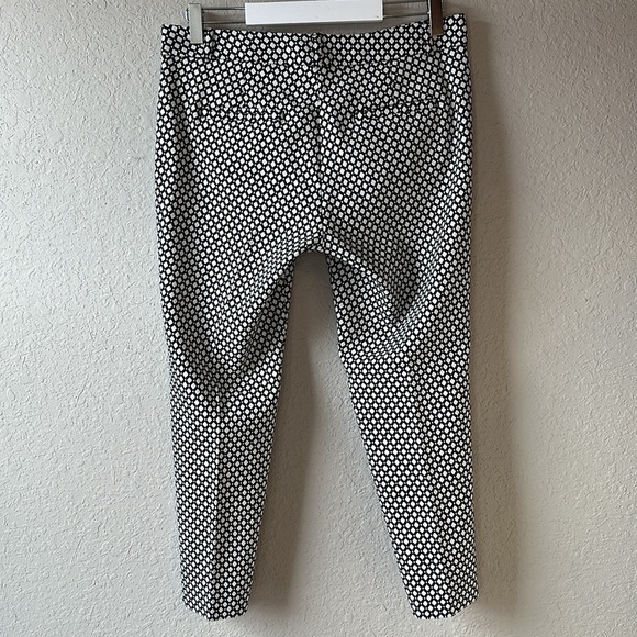 Banana Republic Factory Black and White Diamond Print Sloan Crop Pant Size 4P - Picture 6 of 13